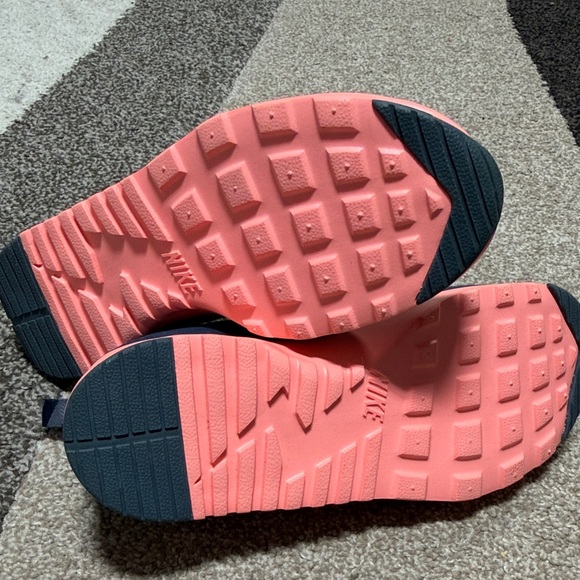 Nike Air Max Kin - Picture 4 of 6